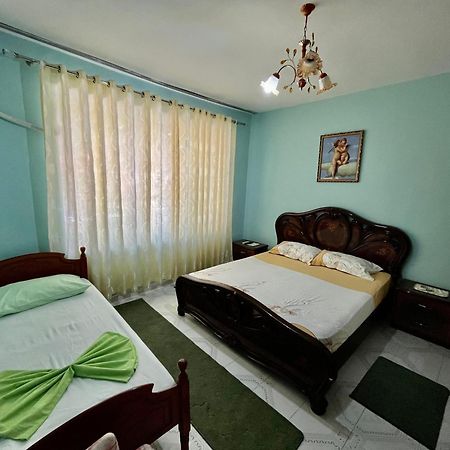 Guest House Adi Doga Berati Exterior foto